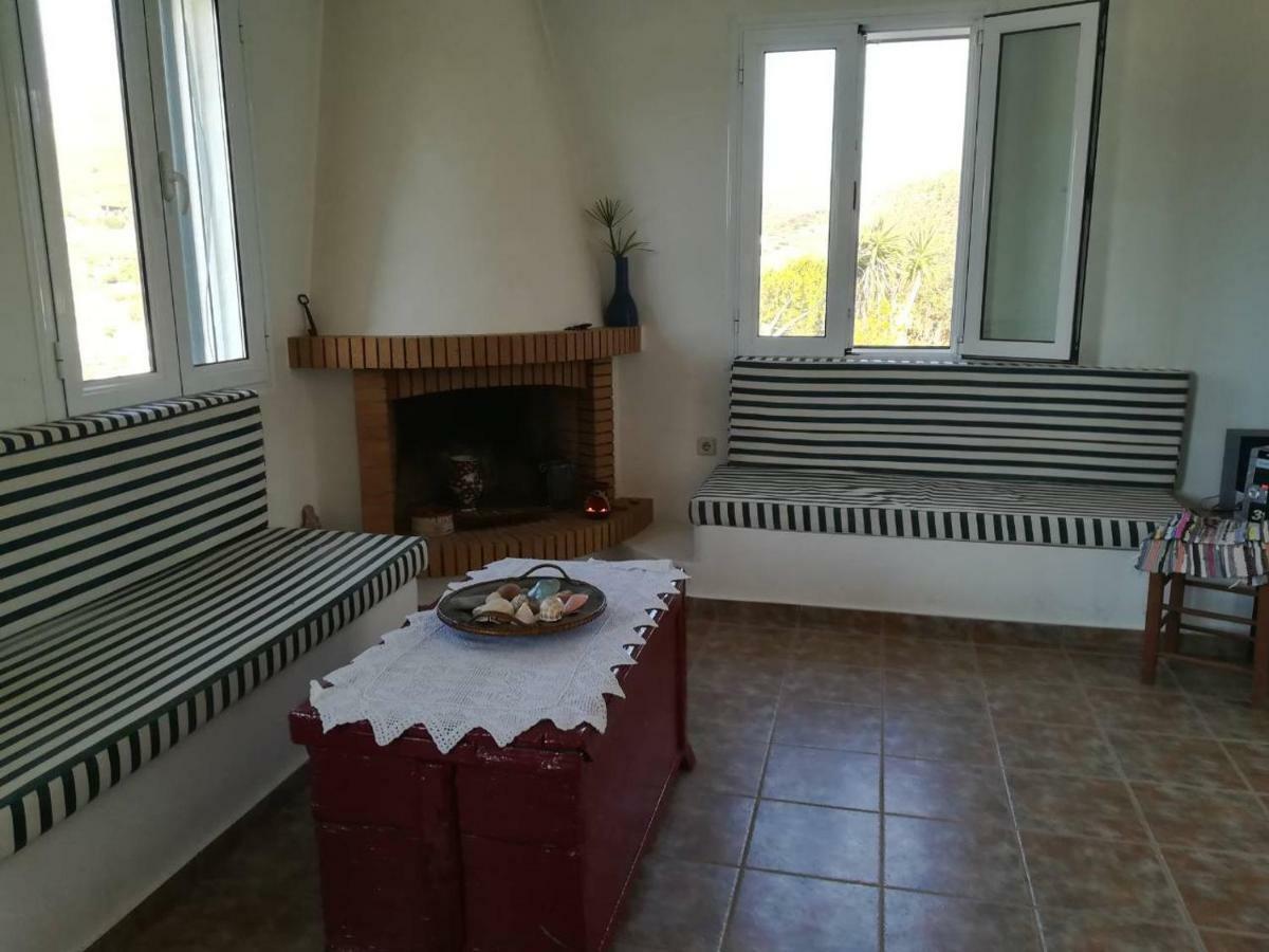 Вилла Avgoustis' Stone House Otzias Экстерьер фото