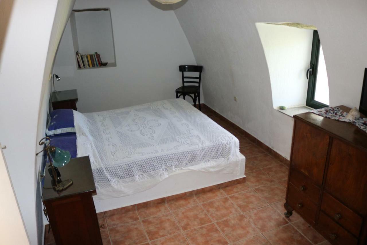Вилла Avgoustis' Stone House Otzias Экстерьер фото
